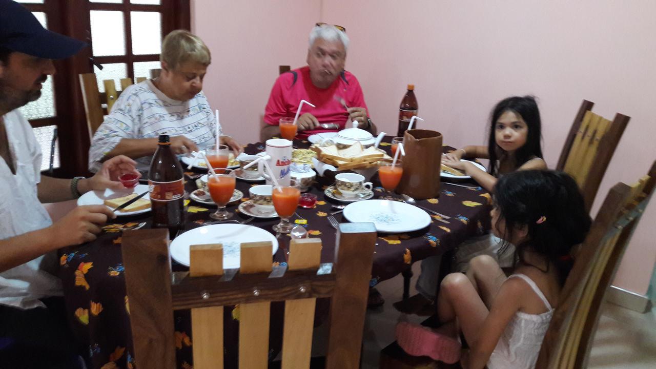Apple Sara Home Stay Канди Екстериор снимка